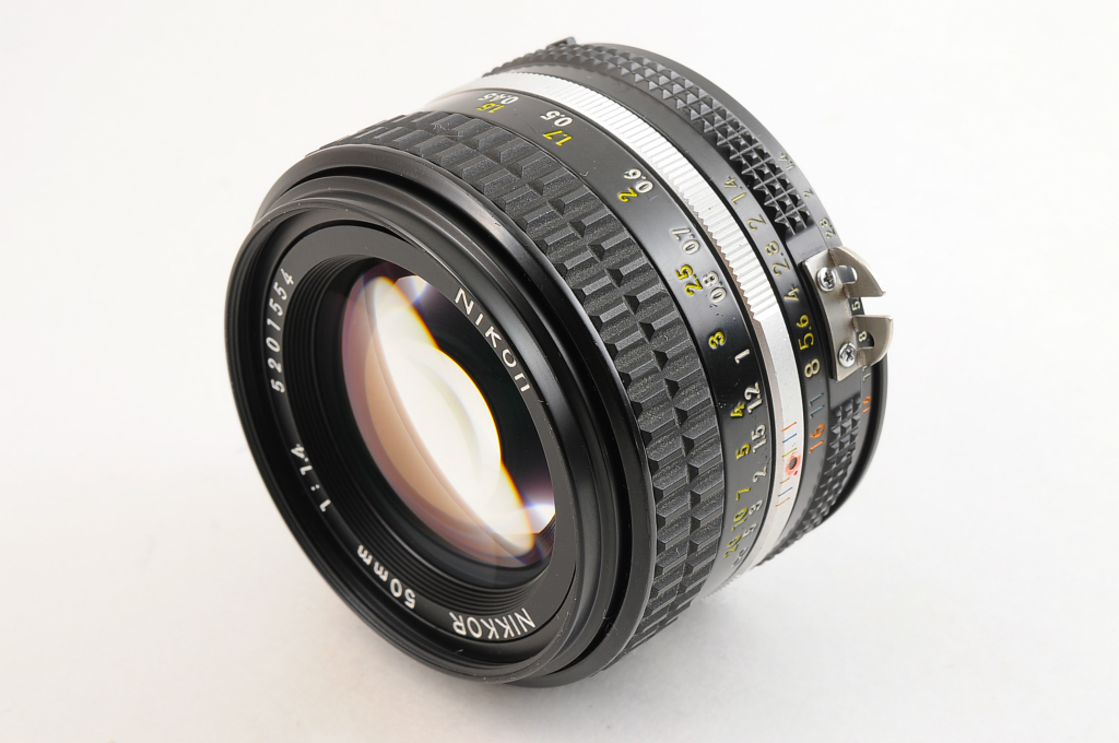 【MINT】NIKON AIS NIKKOR 50mm F/1.4 MF Standard Prime Camera Lens +HS9