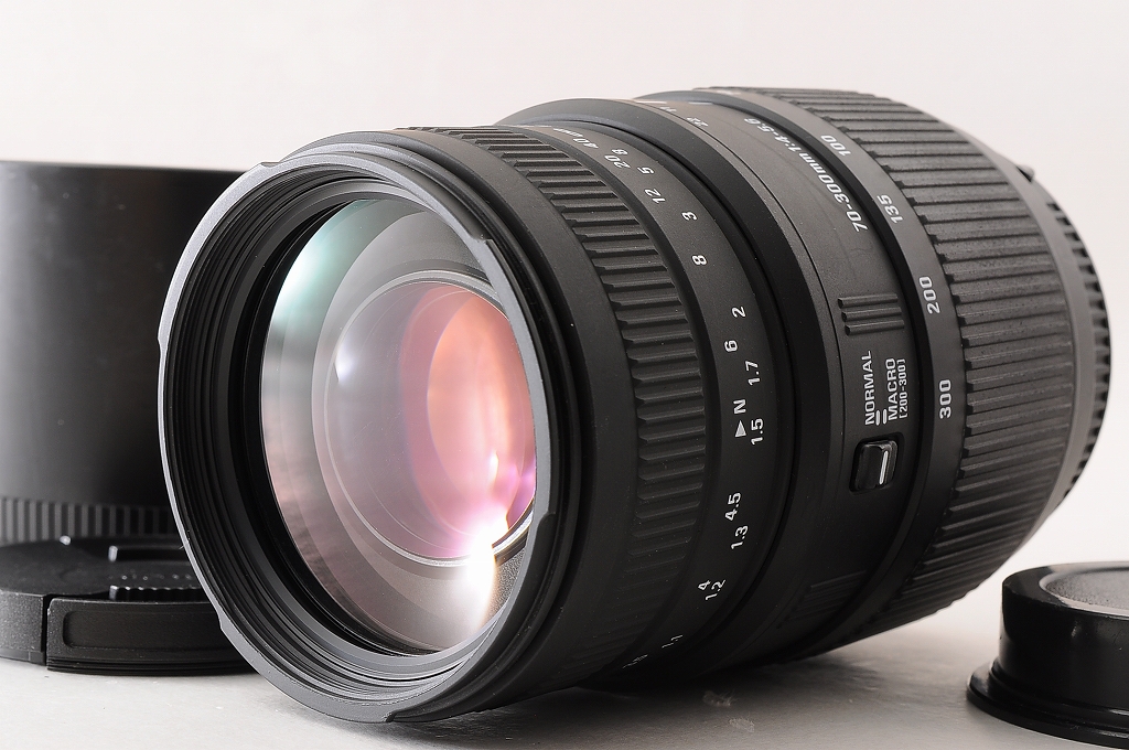 Sigma 70-300mm F4-5.6 DG Macro AF Zoom Lens Pentax K Mount w/Hood