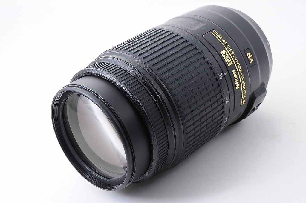 Nikon AF-S NIKKOR 55-300mm F4.5-5.6G ED DX VR Lens w/HB-57 Hood