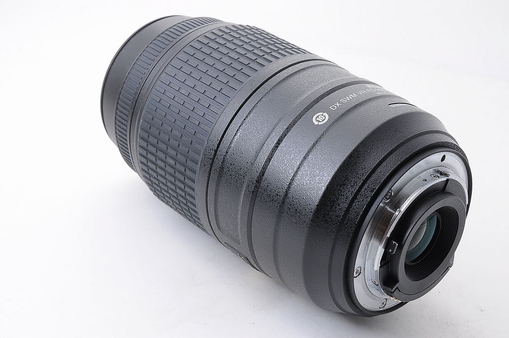 Nikon AF-S NIKKOR 55-300mm F4.5-5.6G ED DX VR Lens w/HB-57 Hood