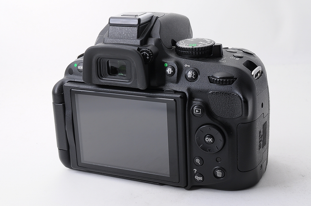 【美品】Nikon D5200 標準レンズセット ⭐ショット数約3000！⭐ TOP MINT】NIKON D5200 Digital Camera + 18-55mm F/3.5-5.6 G